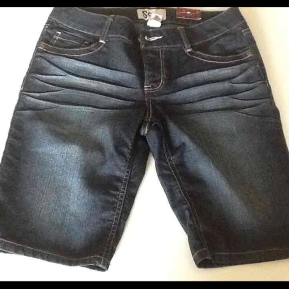 Basic 5 pocket Bermuda